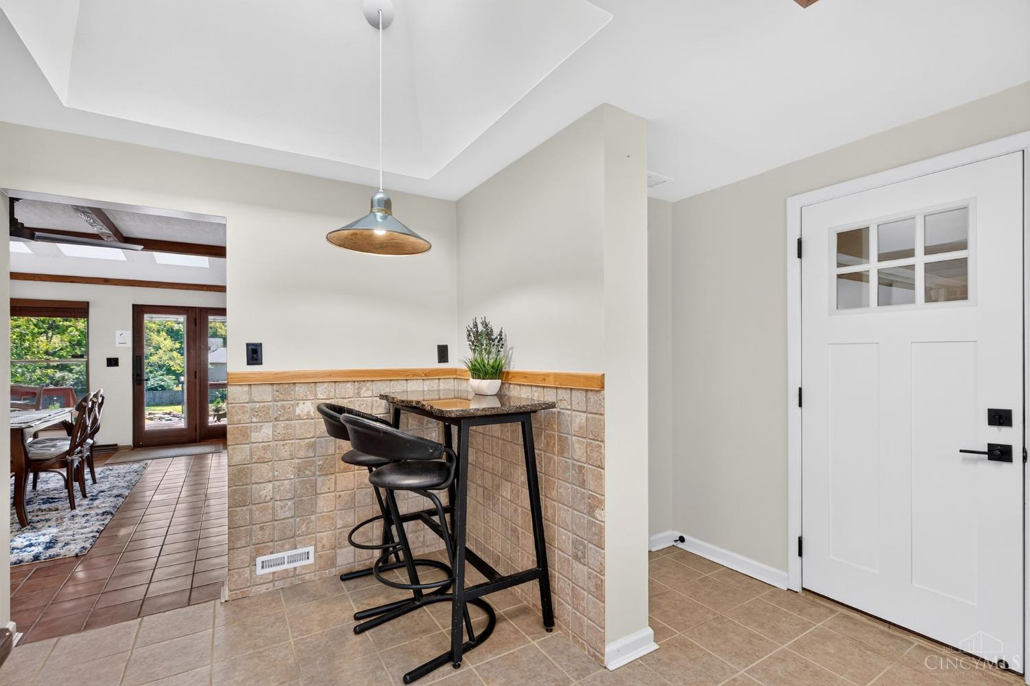 7877 State Road Cincinnati, OH 45255 - Photo 19 of 53 Breakfast Nook
