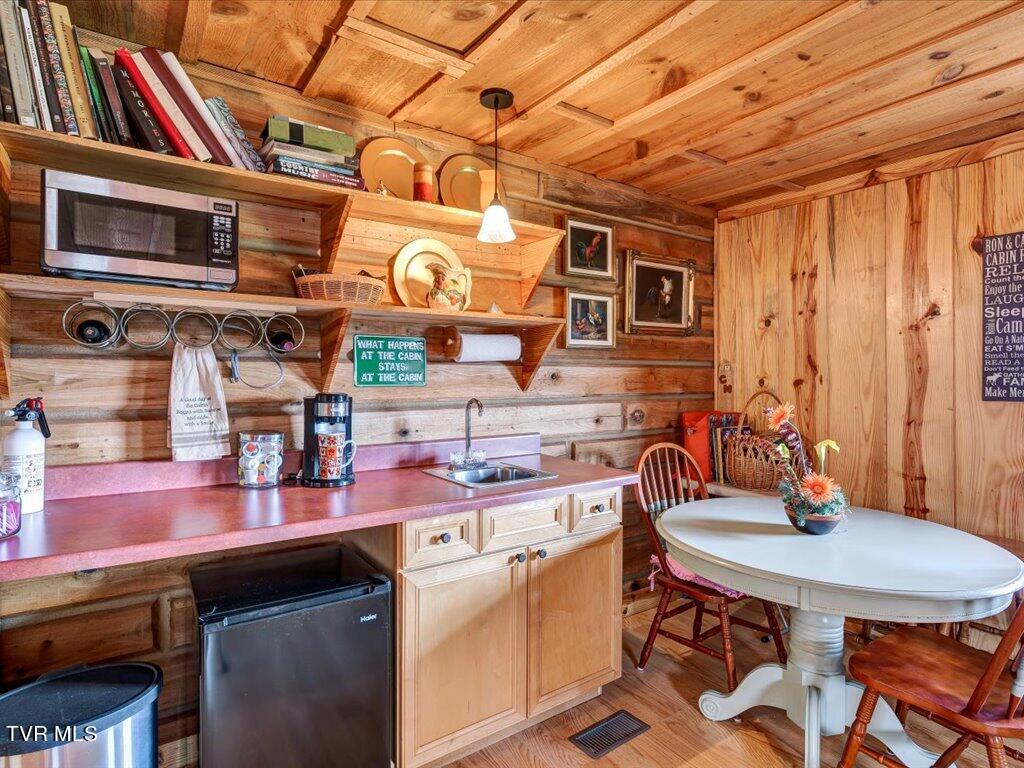 255 Ralph Moore Road New Tazewell, TN 37825 - Photo 25 of 41 255 Ralph Moore Rd - 24