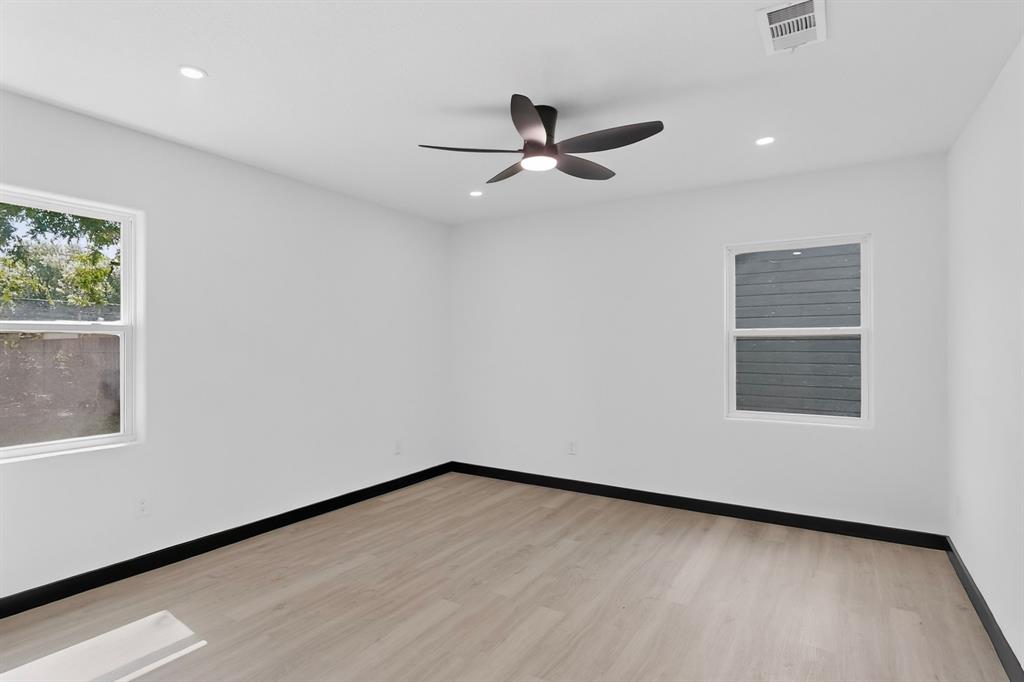 1624 Houghton Road Dallas, TX 75217 - Photo 19 of 40