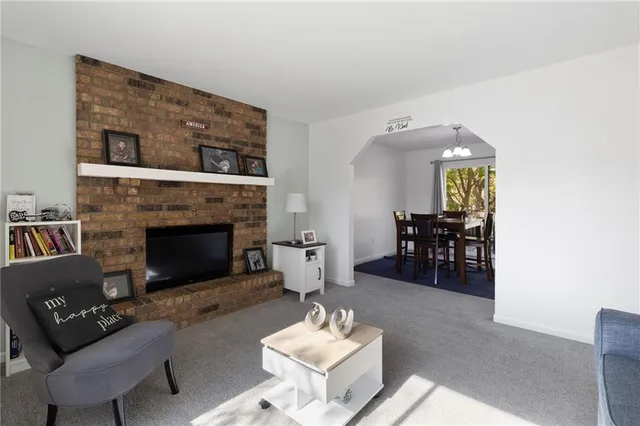 $274,900 | 1001 East Gay Street, Warrensburg, MO 64093