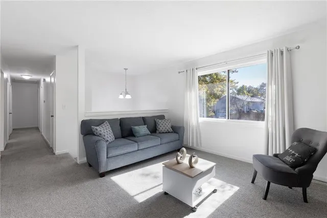 $274,900 | 1001 East Gay Street, Warrensburg, MO 64093