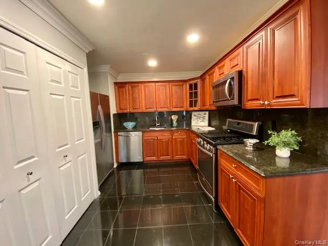 $4,105 | 19 Neal, Unit 19, Setauket, NY 11733