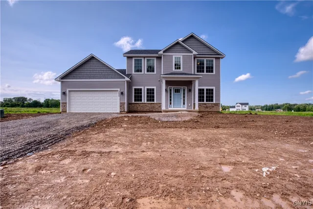 $589,500 | 8047 Frst Rdg Lane, Lysander, NY 13027