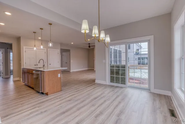 $589,500 | 8047 Frst Rdg Lane, Lysander, NY 13027