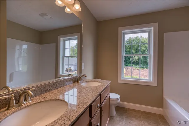 $589,500 | 8047 Frst Rdg Lane, Lysander, NY 13027