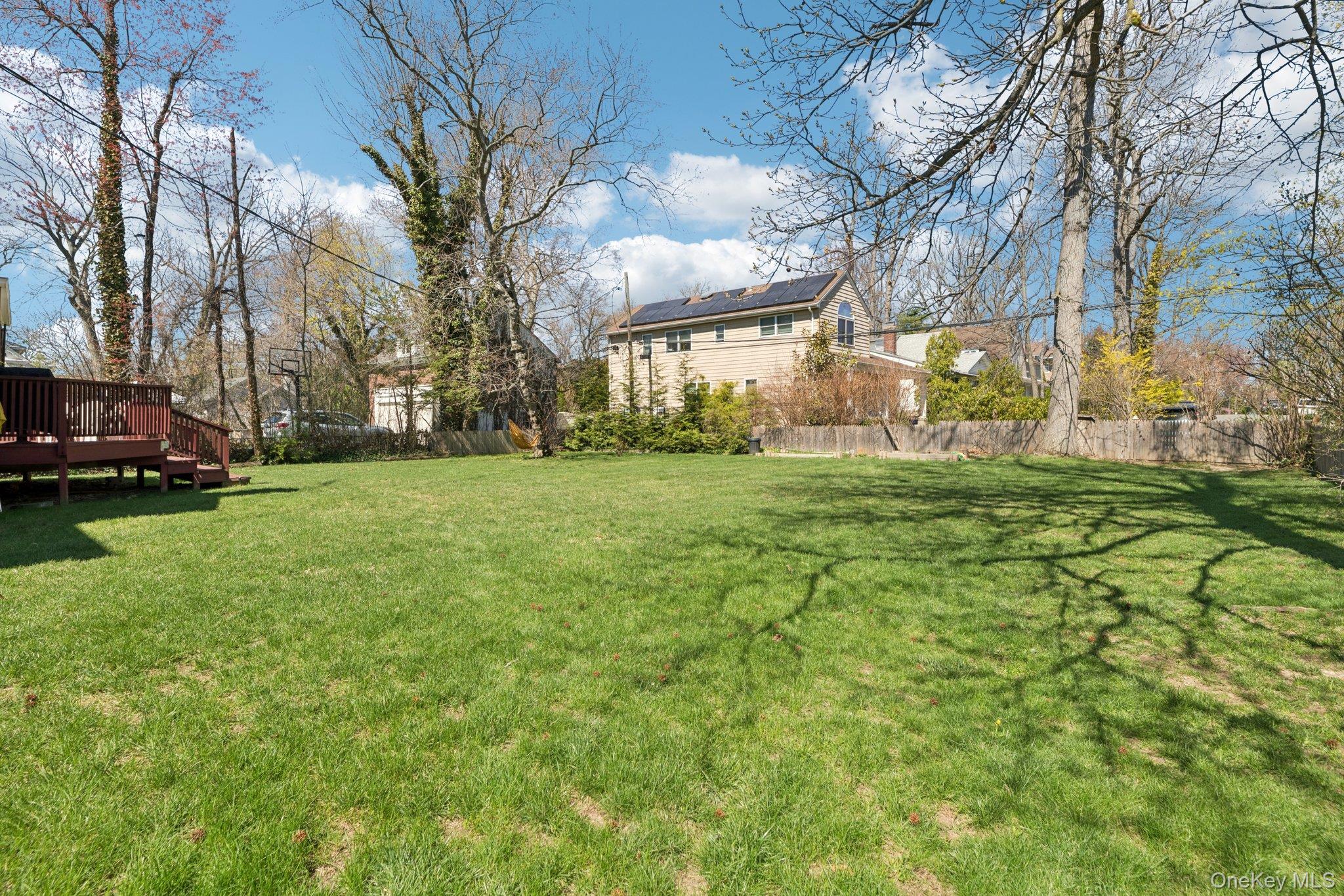 61 Arleigh Road Great Neck, NY 11021 - Photo 25 of 36