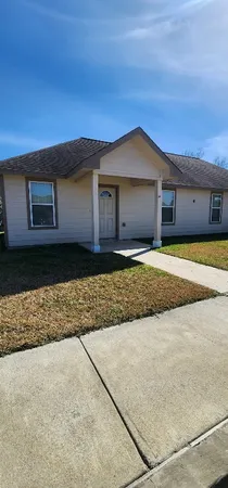 $1,100 | 8421 West 1st Street, Needville, TX 77461