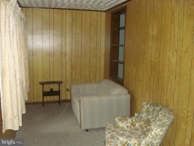 12056 Hume Road Hume, VA 22639 - Photo 2 of 18 Interior (General)