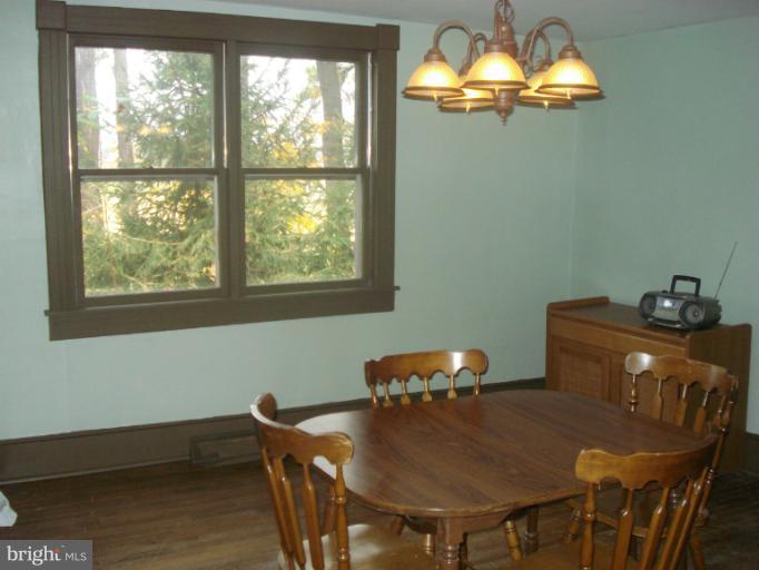 12056 Hume Road Hume, VA 22639 - Photo 8 of 18 Dining Room