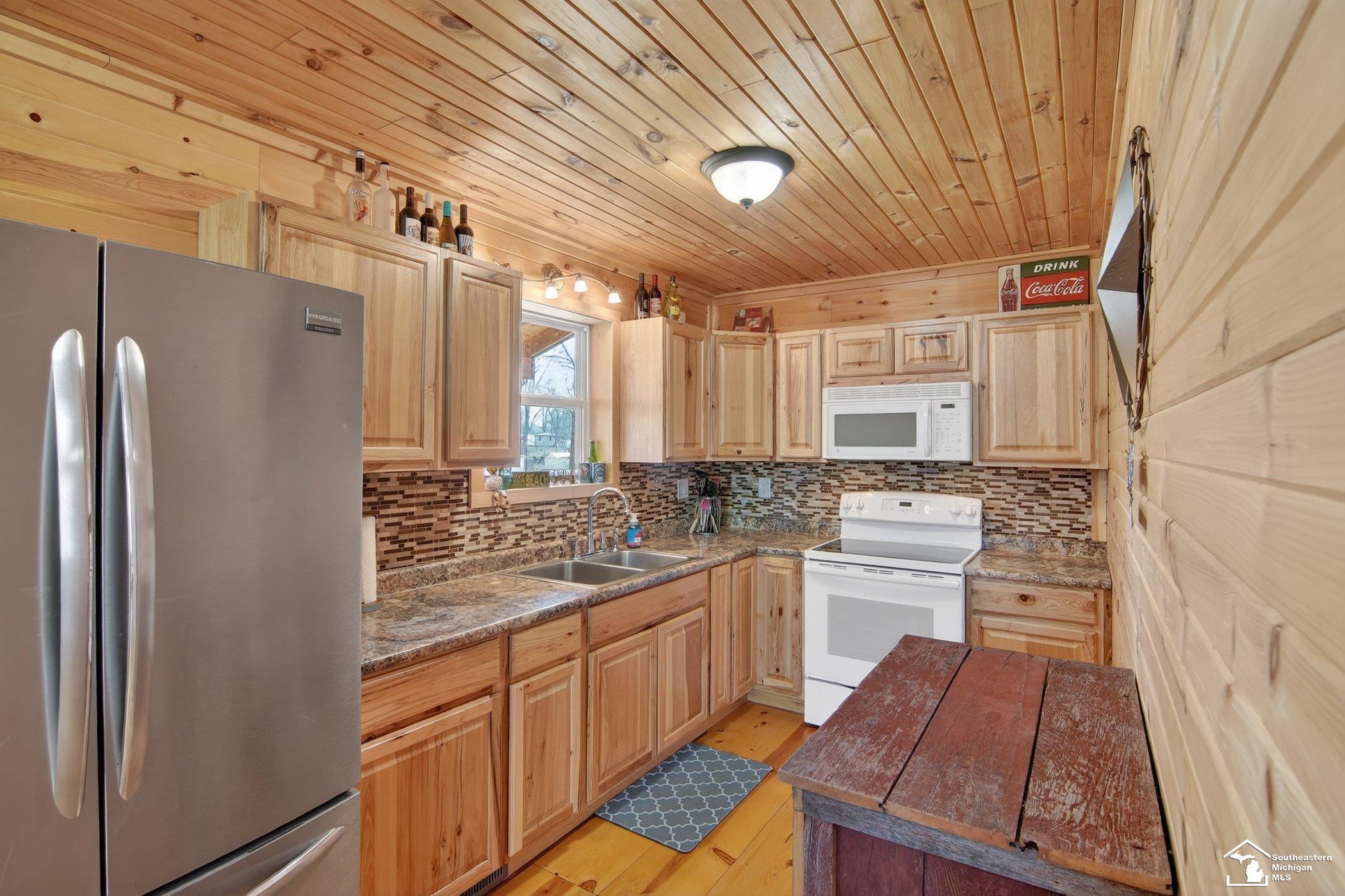 283 South Fremont Road Coldwater, MI 49036 - Photo 11 of 39