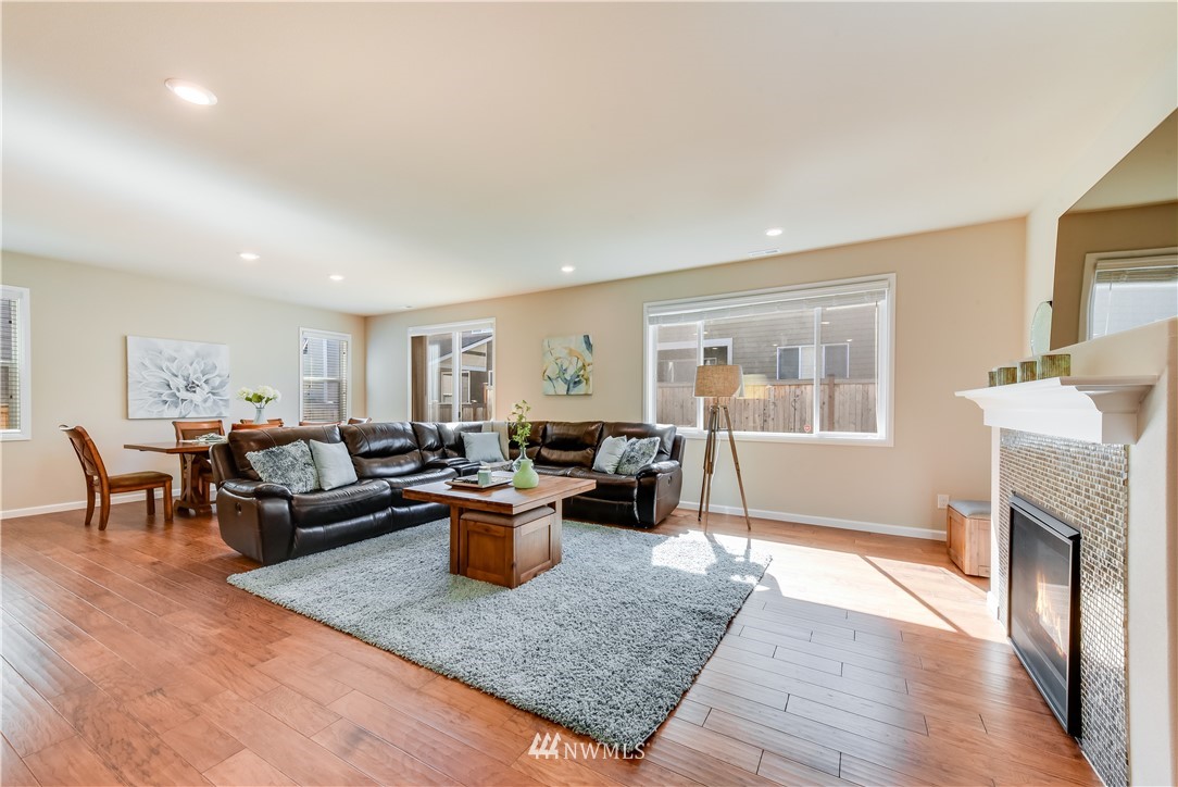 18632 40th Avenue Southeast Bothell, WA 98012 - Photo 7 of 23 Gallery Image 7