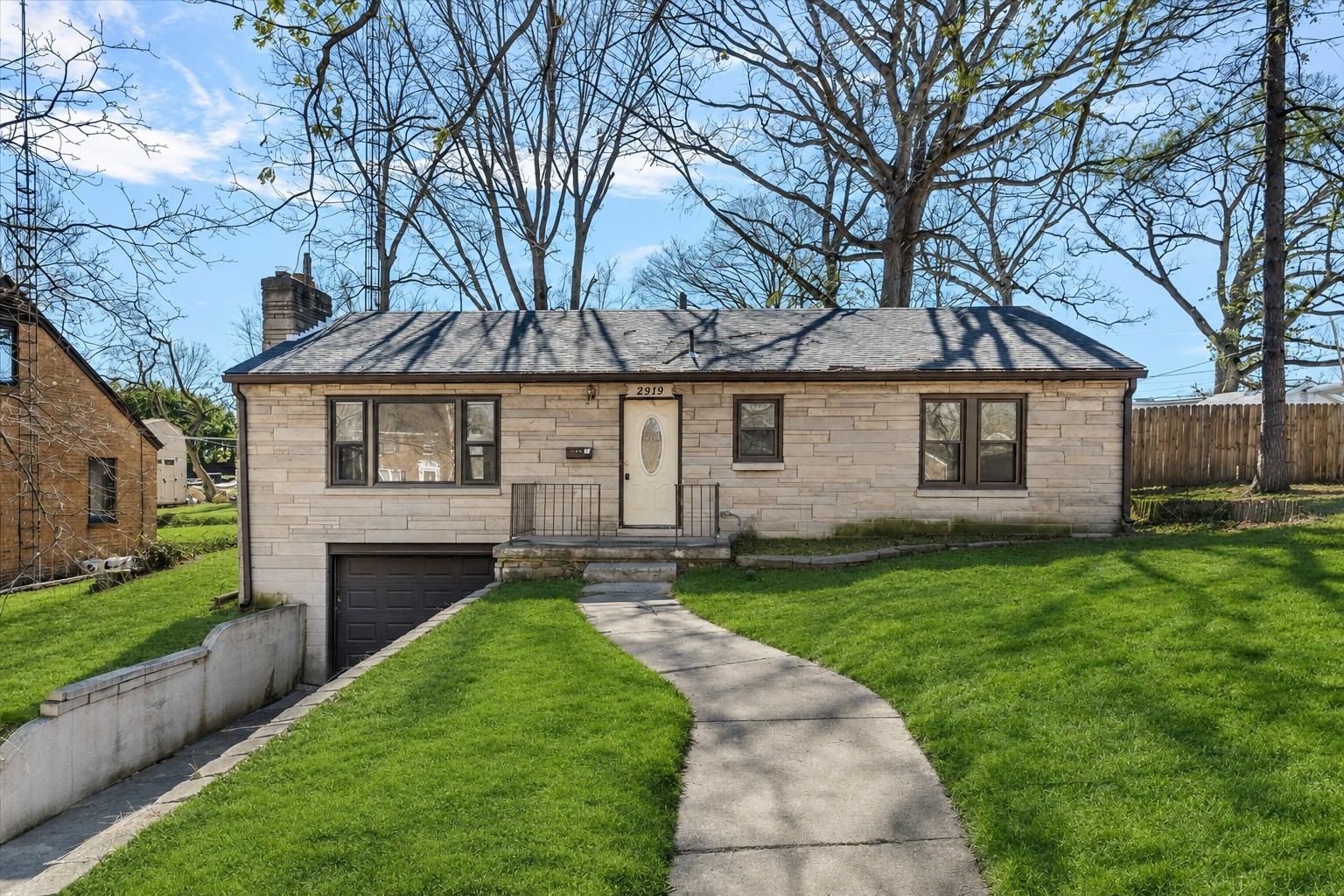2919 Wasson Way Decatur, IL 62521 - Photo 1 of 35 Gallery Image 1
