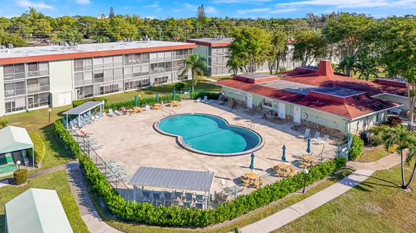 $149,900 | 3100 Springdale Boulevard, Unit 314, Palm Springs, FL 33461