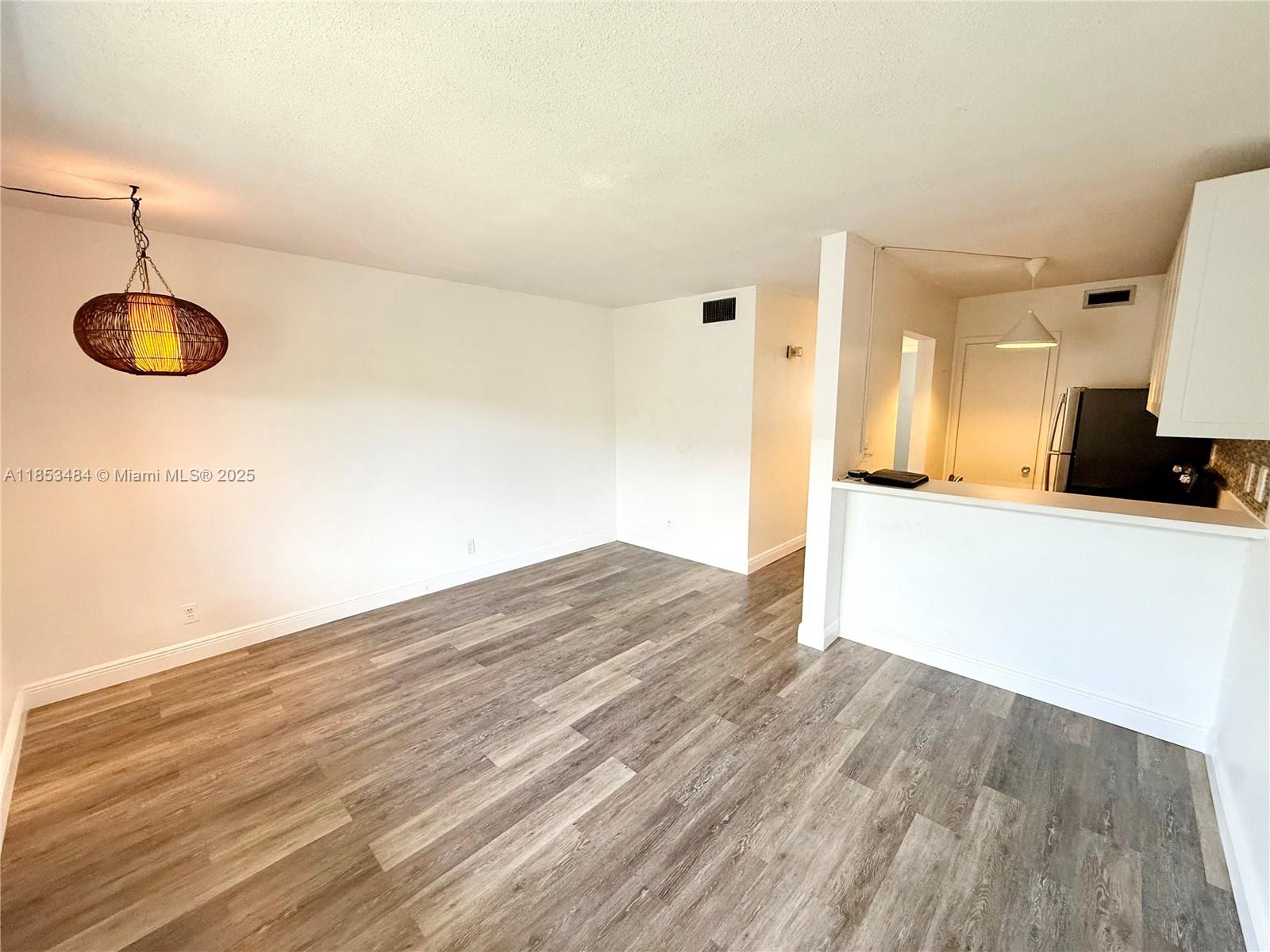 1000 Southeast 15th Street, Unit 203 Fort Lauderdale, FL 33316 - Photo 3 of 13