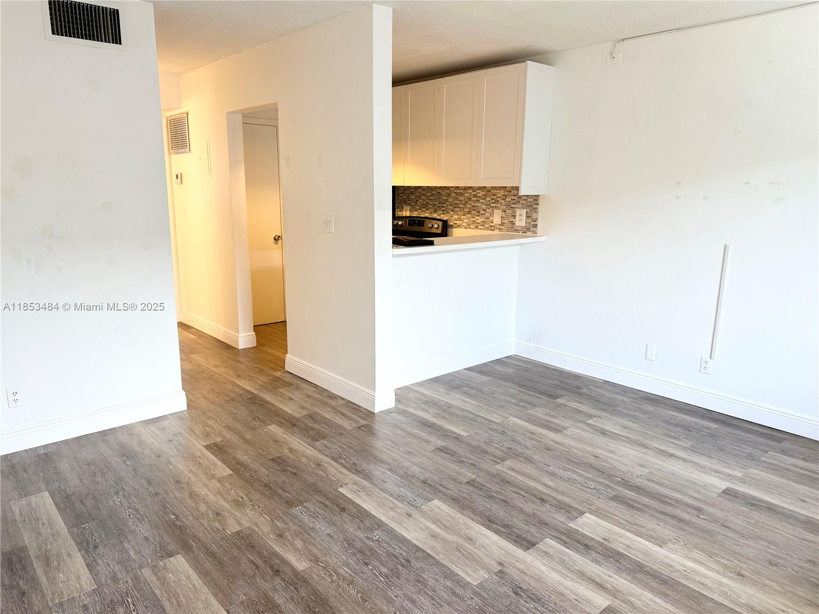 1000 Southeast 15th Street, Unit 203 Fort Lauderdale, FL 33316 - Photo 4 of 13