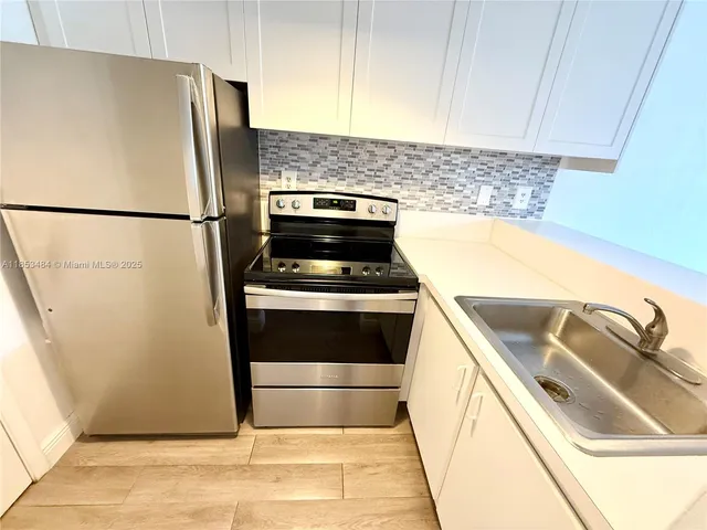 $1,495 | 1000 Southeast 15th Street, Unit 203, Fort Lauderdale, FL 33316