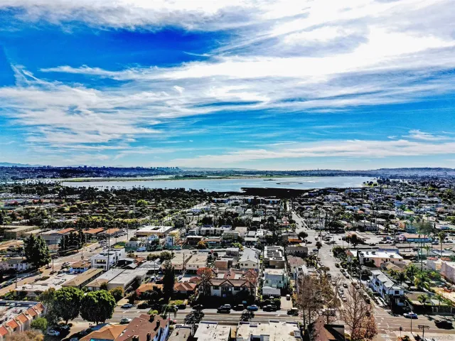 $1,749,000 | 2114 Felspar Street, San Diego, CA 92109