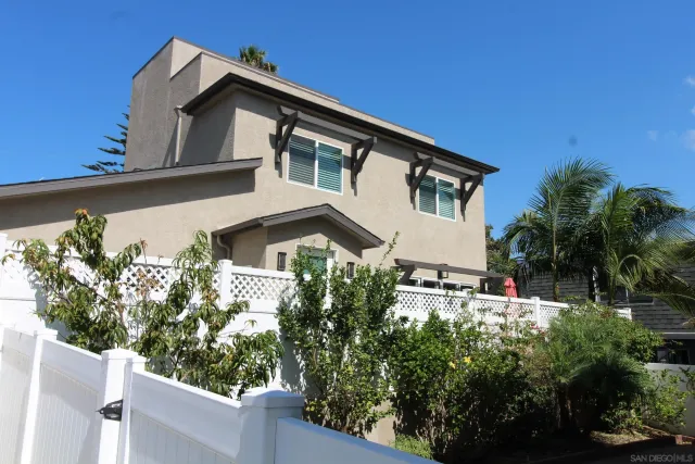 $1,749,000 | 2114 Felspar Street, San Diego, CA 92109