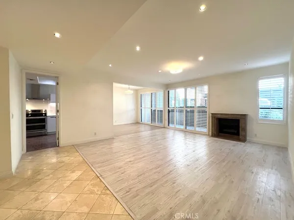 $988,000 | 700 South Lake Avenue, Unit 111, Pasadena, CA 91106