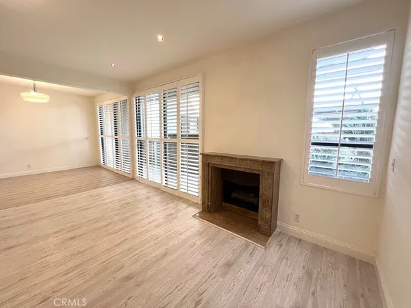 $988,000 | 700 South Lake Avenue, Unit 111, Pasadena, CA 91106