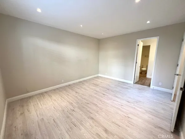 $988,000 | 700 South Lake Avenue, Unit 111, Pasadena, CA 91106