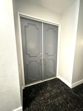 $988,000 | 700 South Lake Avenue, Unit 111, Pasadena, CA 91106