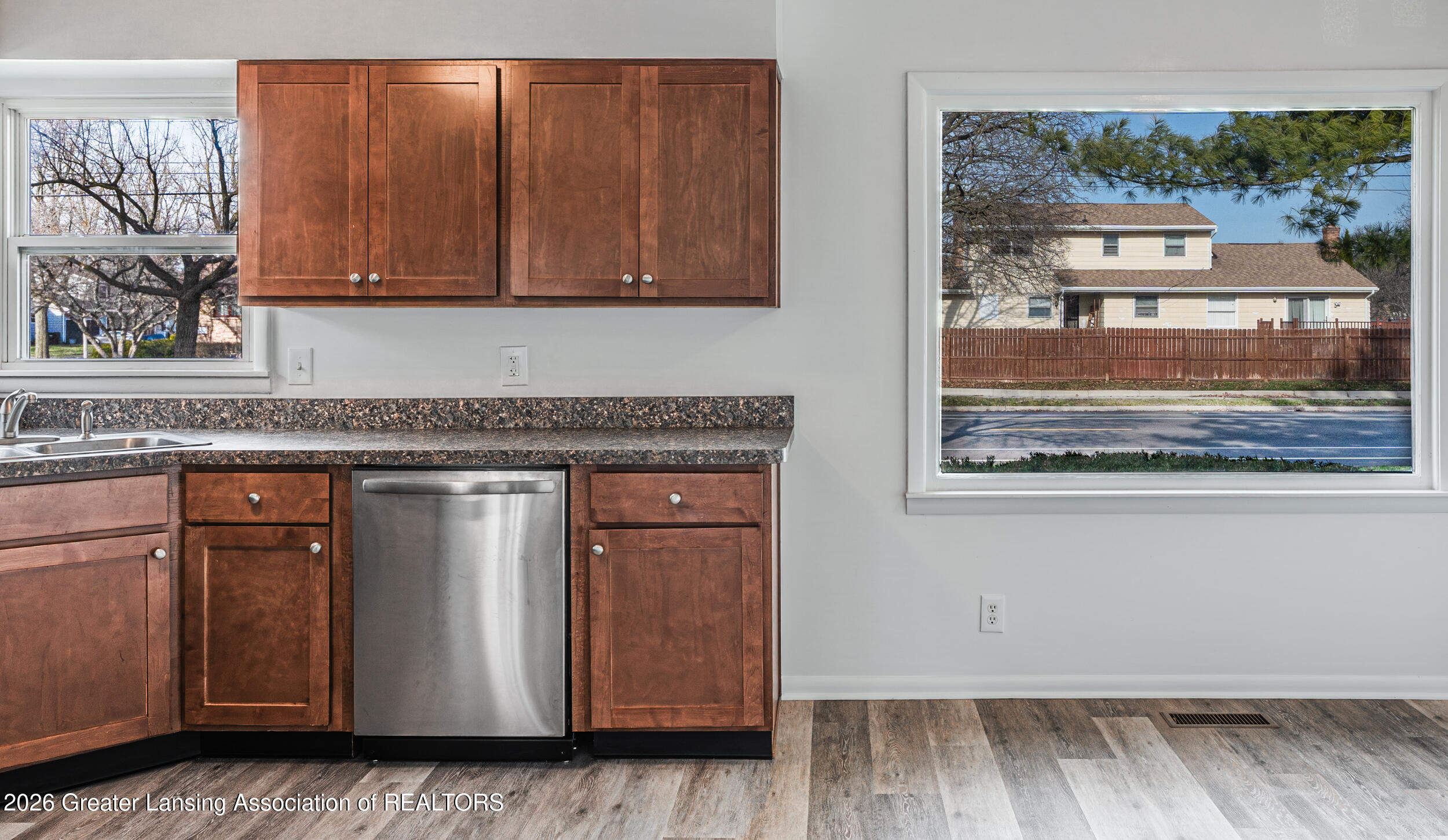 2711 Pleasant Grove Road Lansing, MI 48910 - Photo 8 of 31 Kitchen