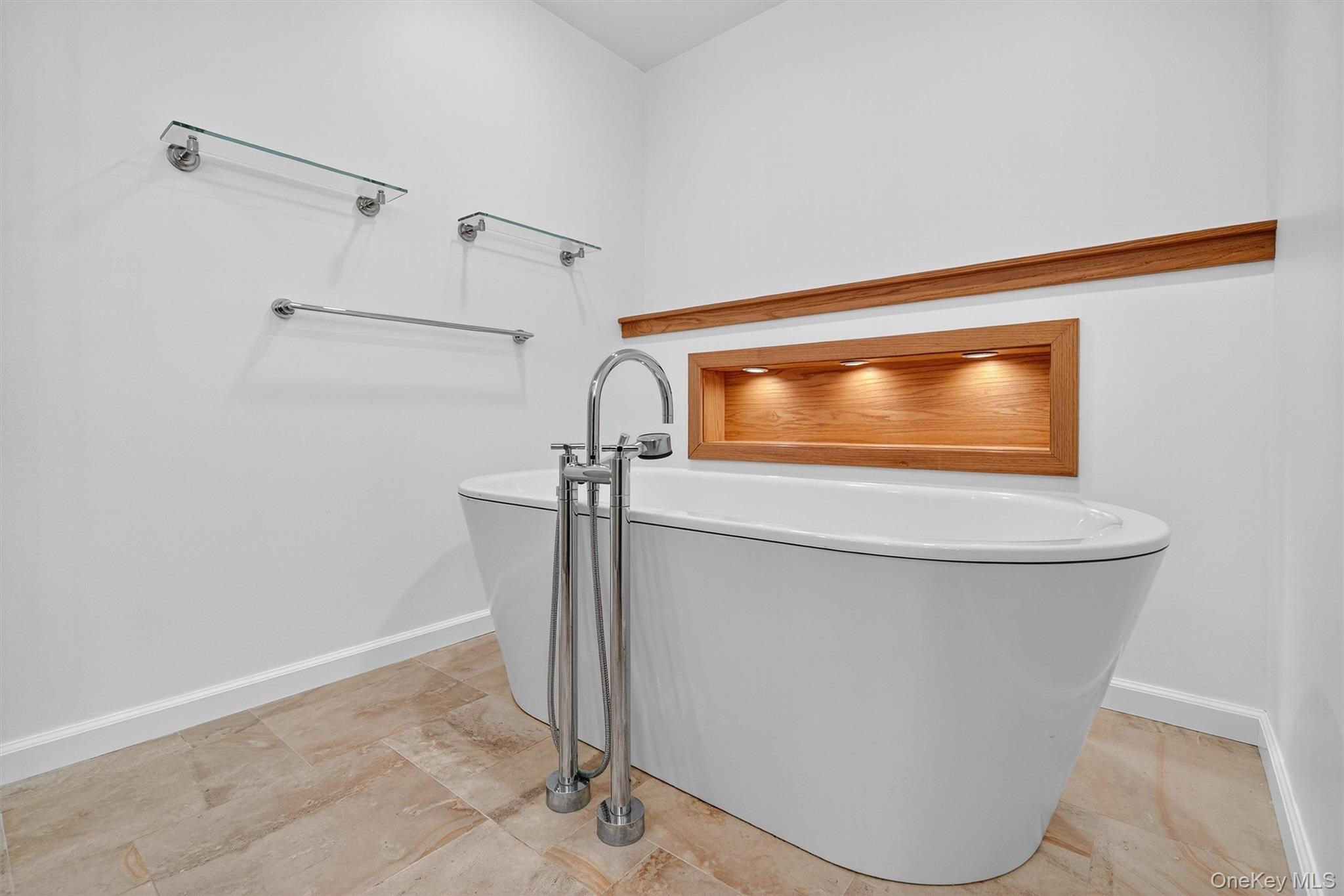 57 Boulder Ridge Road Scarsdale, NY 10583 - Photo 17 of 49 a bathroom with a sink