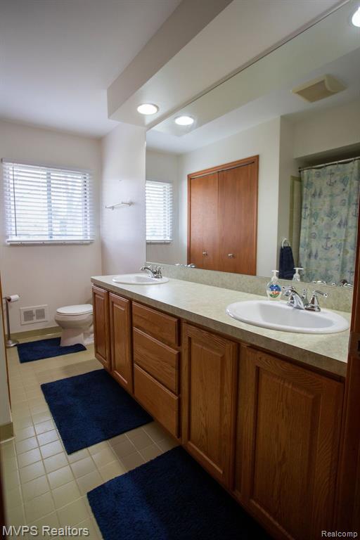 619 Renshaw Street Rochester, MI 48307 - Photo 9 of 16