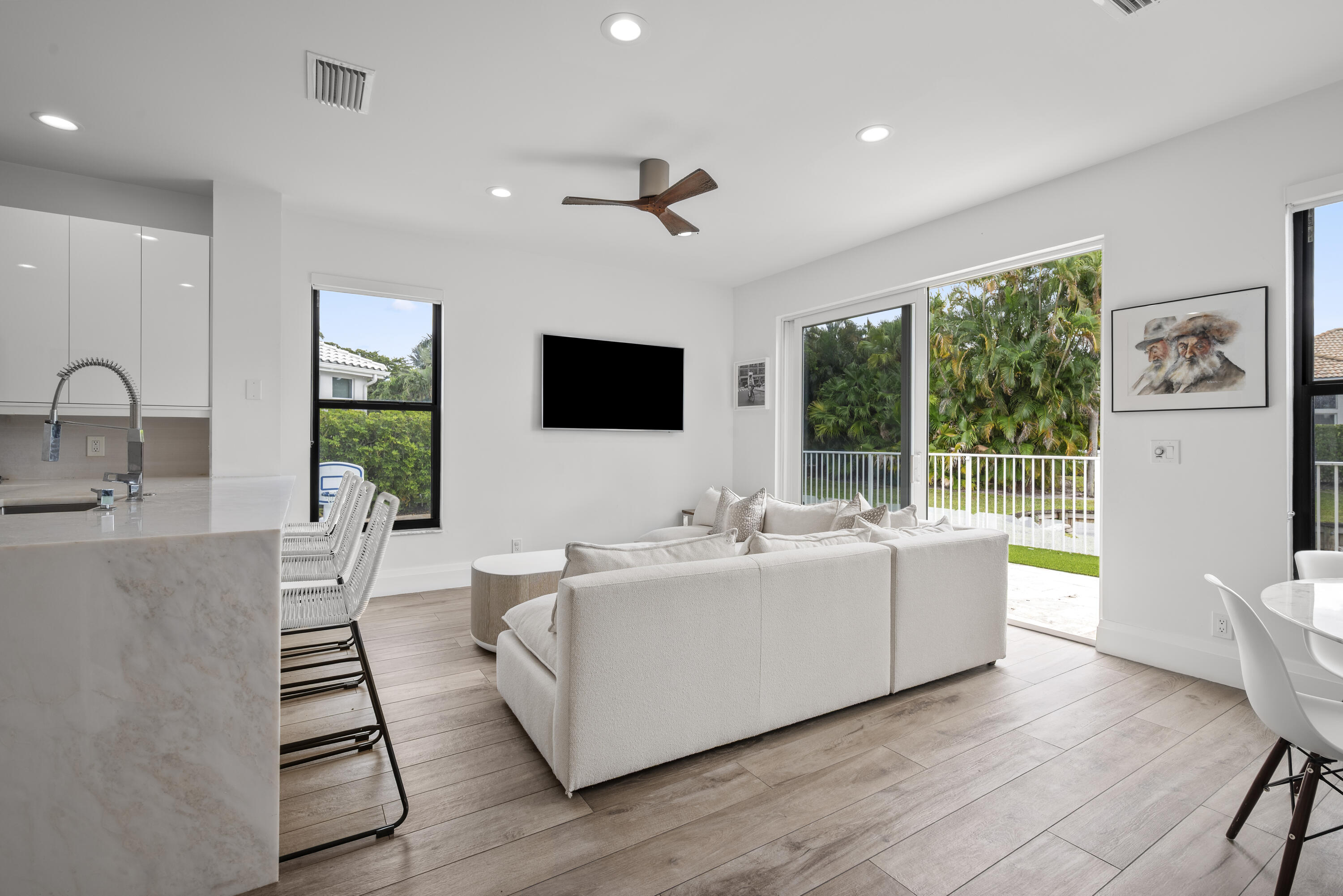 4070 Northwest 58th Lane Boca Raton, FL 33496 - Photo 6 of 66 Family Room