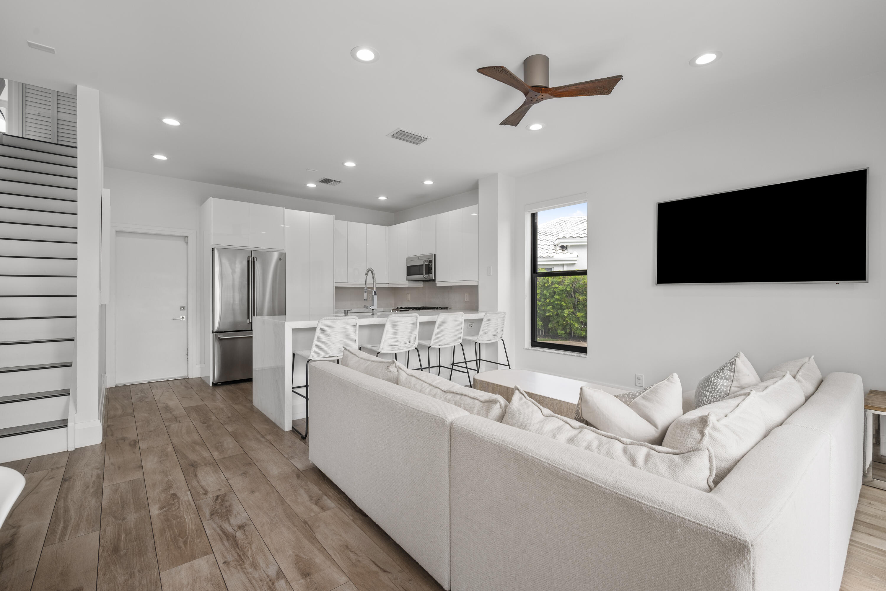 4070 Northwest 58th Lane Boca Raton, FL 33496 - Photo 7 of 66 Family Room