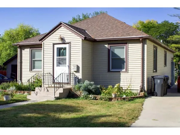 $254,000 | 1112 Marsh Street, Mankato, MN 56001