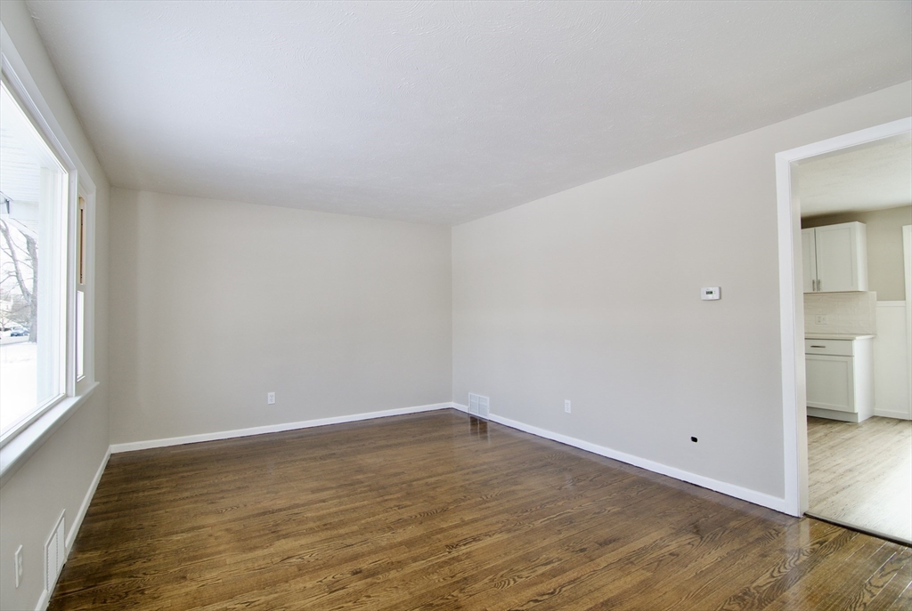 43 Edbert Street Chicopee, MA 01020 - Photo 16 of 42 Gallery Image 16