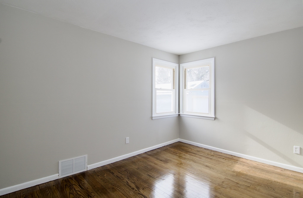 43 Edbert Street Chicopee, MA 01020 - Photo 17 of 42 Gallery Image 17