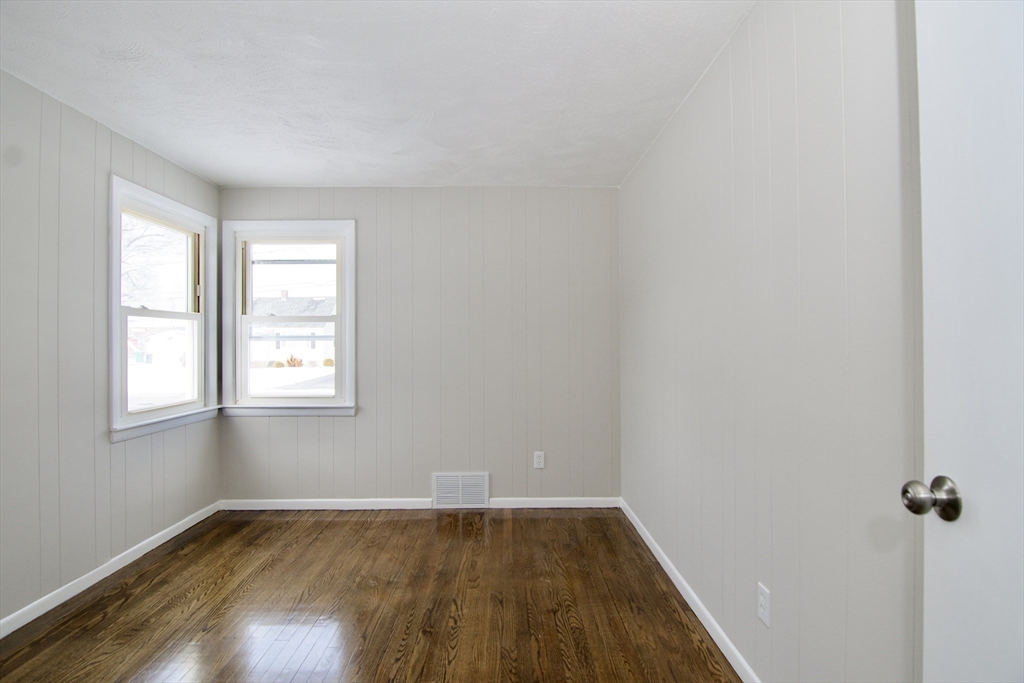 43 Edbert Street Chicopee, MA 01020 - Photo 21 of 42 Gallery Image 21