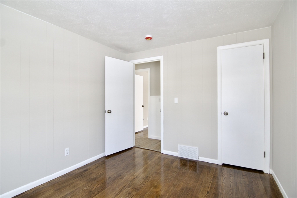 43 Edbert Street Chicopee, MA 01020 - Photo 23 of 42 Gallery Image 23