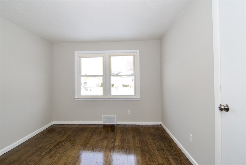 43 Edbert Street Chicopee, MA 01020 - Photo 25 of 42 Gallery Image 25
