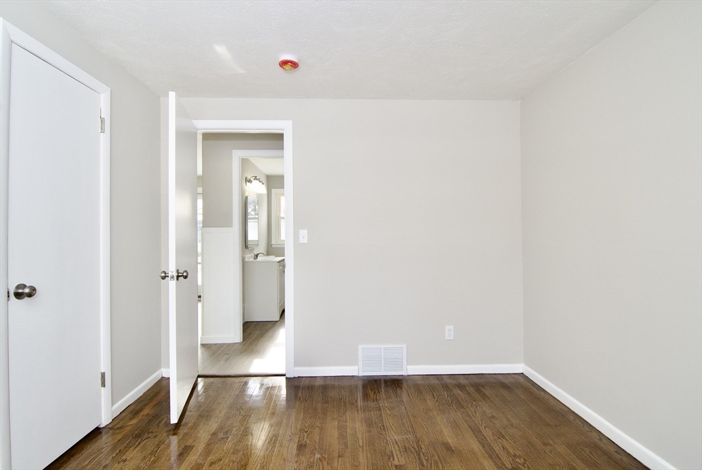 43 Edbert Street Chicopee, MA 01020 - Photo 28 of 42 Gallery Image 28