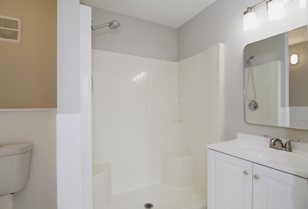 43 Edbert Street Chicopee, MA 01020 - Photo 40 of 42 Gallery Image 40