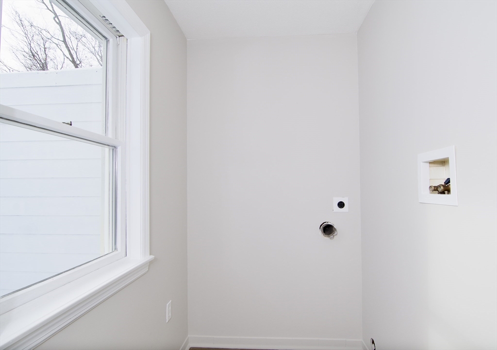 43 Edbert Street Chicopee, MA 01020 - Photo 41 of 42 Gallery Image 41