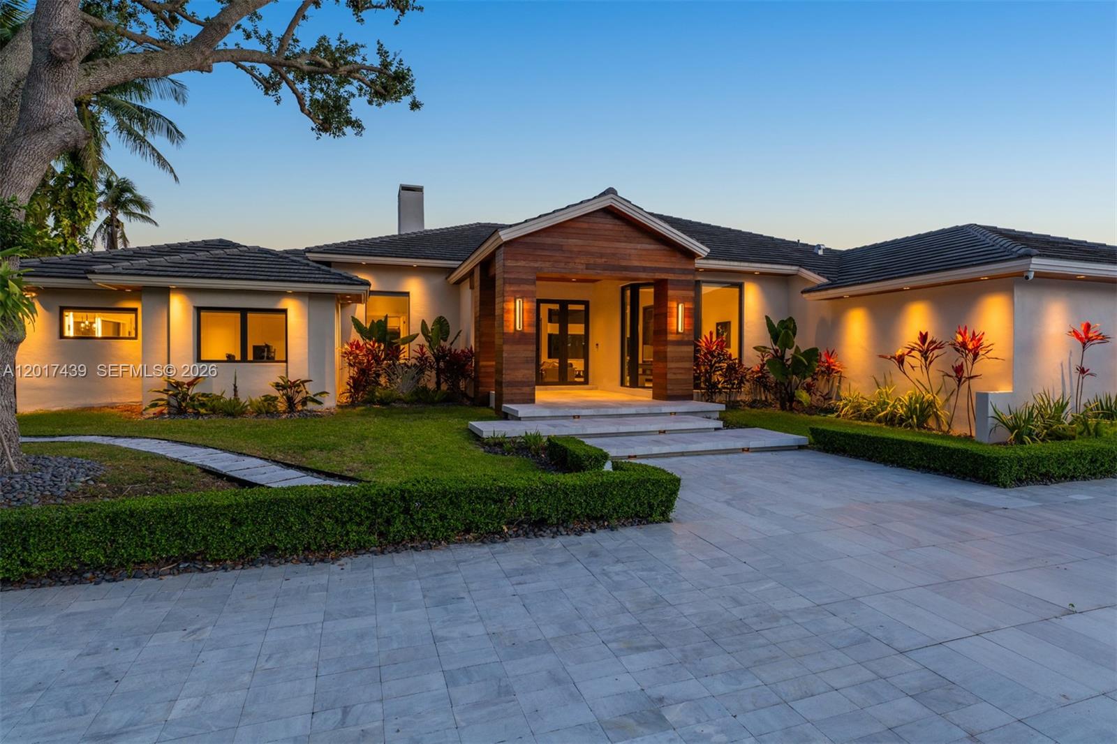 10040 Southwest 124th Street Miami, FL 33176 - Photo 1 of 40