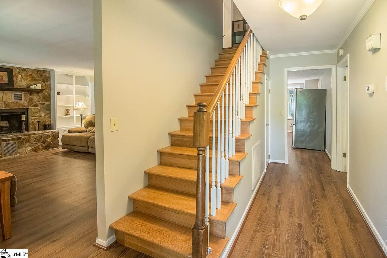 327 2 Notch Trail Easley, SC 29642 - Photo 19 of 36 Gallery Image 19