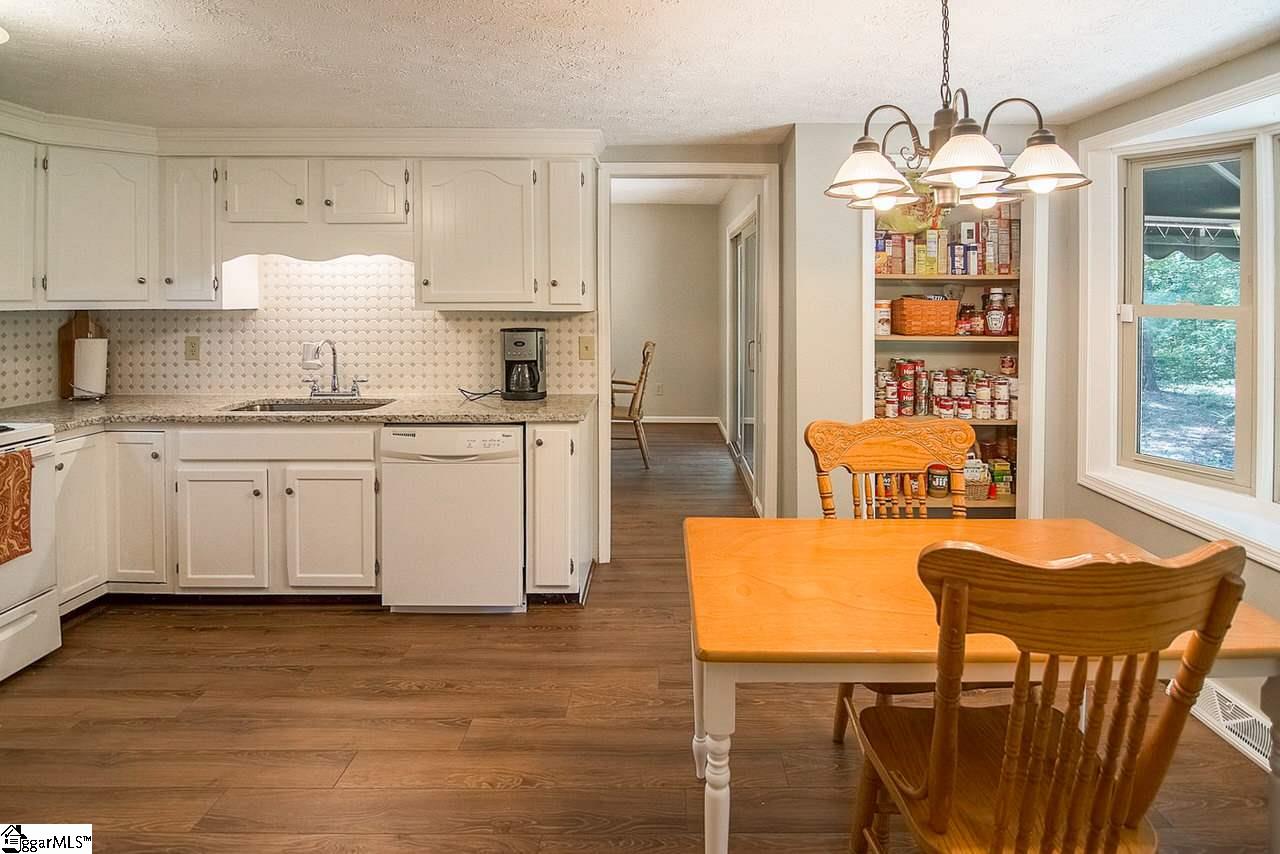 327 2 Notch Trail Easley, SC 29642 - Photo 24 of 36 Gallery Image 24