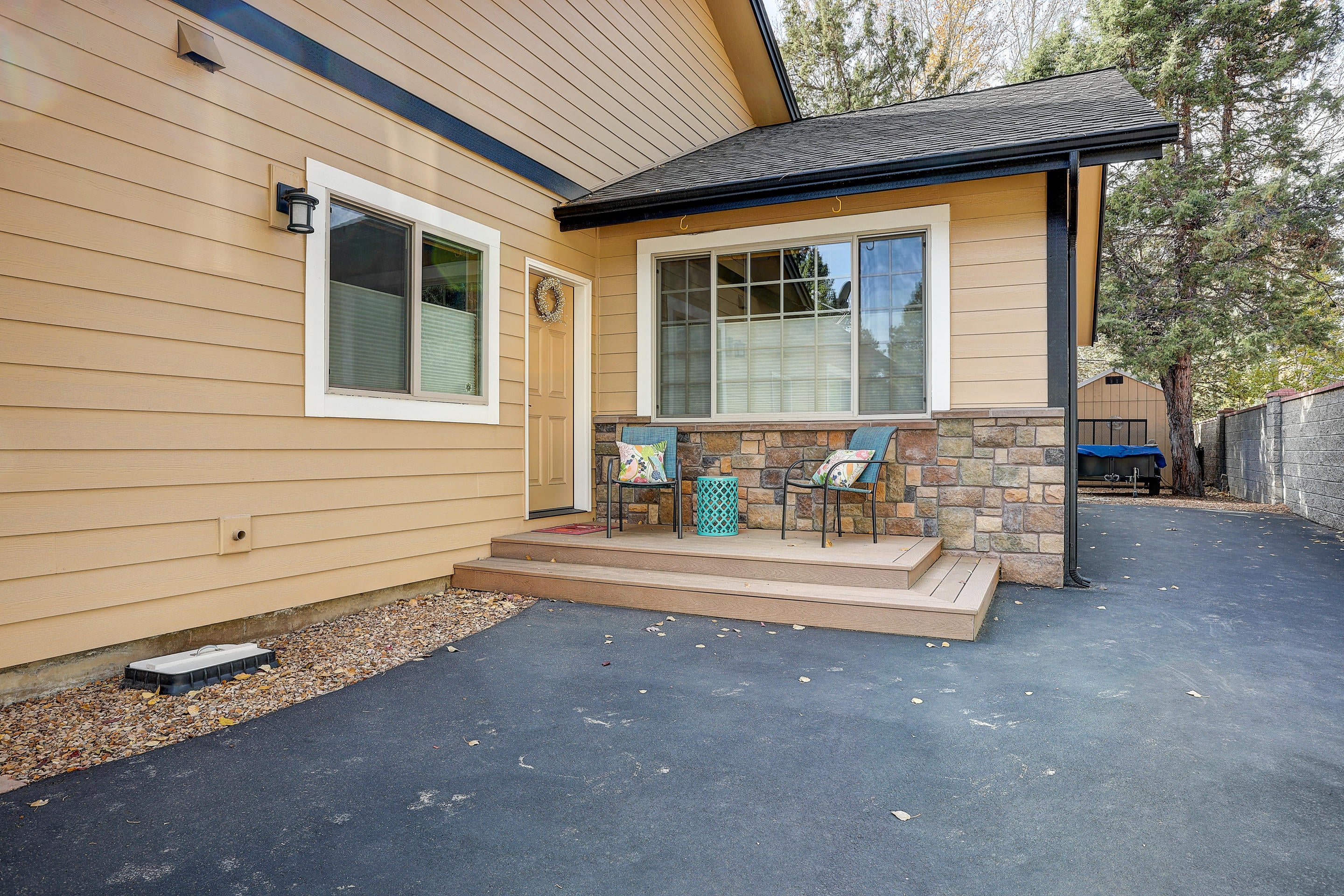 61267 Benham Road Bend, OR 97702 - Photo 40 of 49 Apartment Entrance