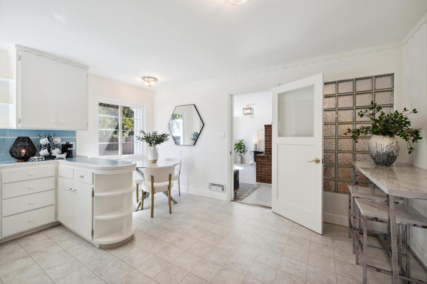 595 Anza Street Mountain View, CA 94041 - Photo 24 of 72