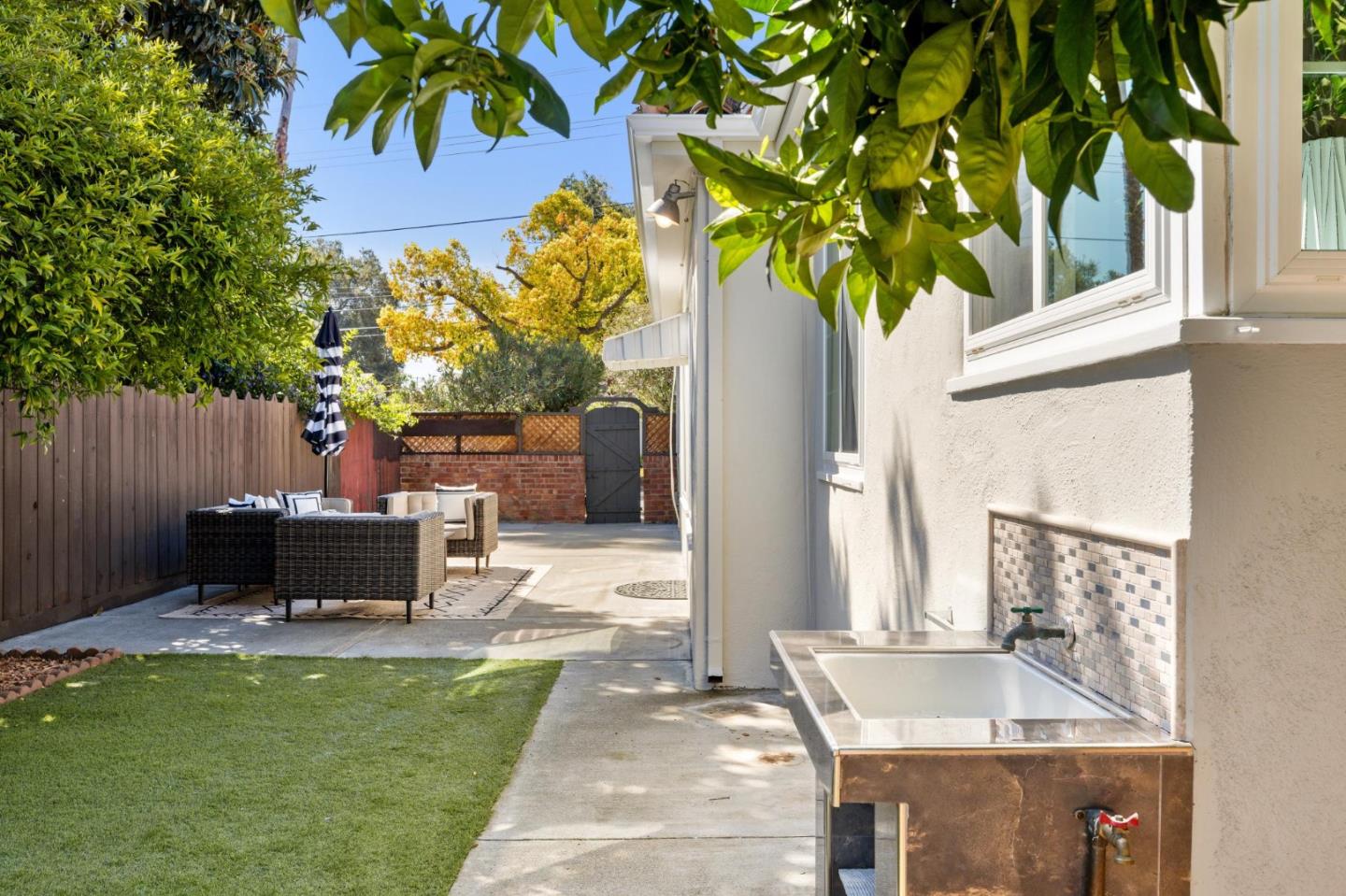 595 Anza Street Mountain View, CA 94041 - Photo 57 of 72