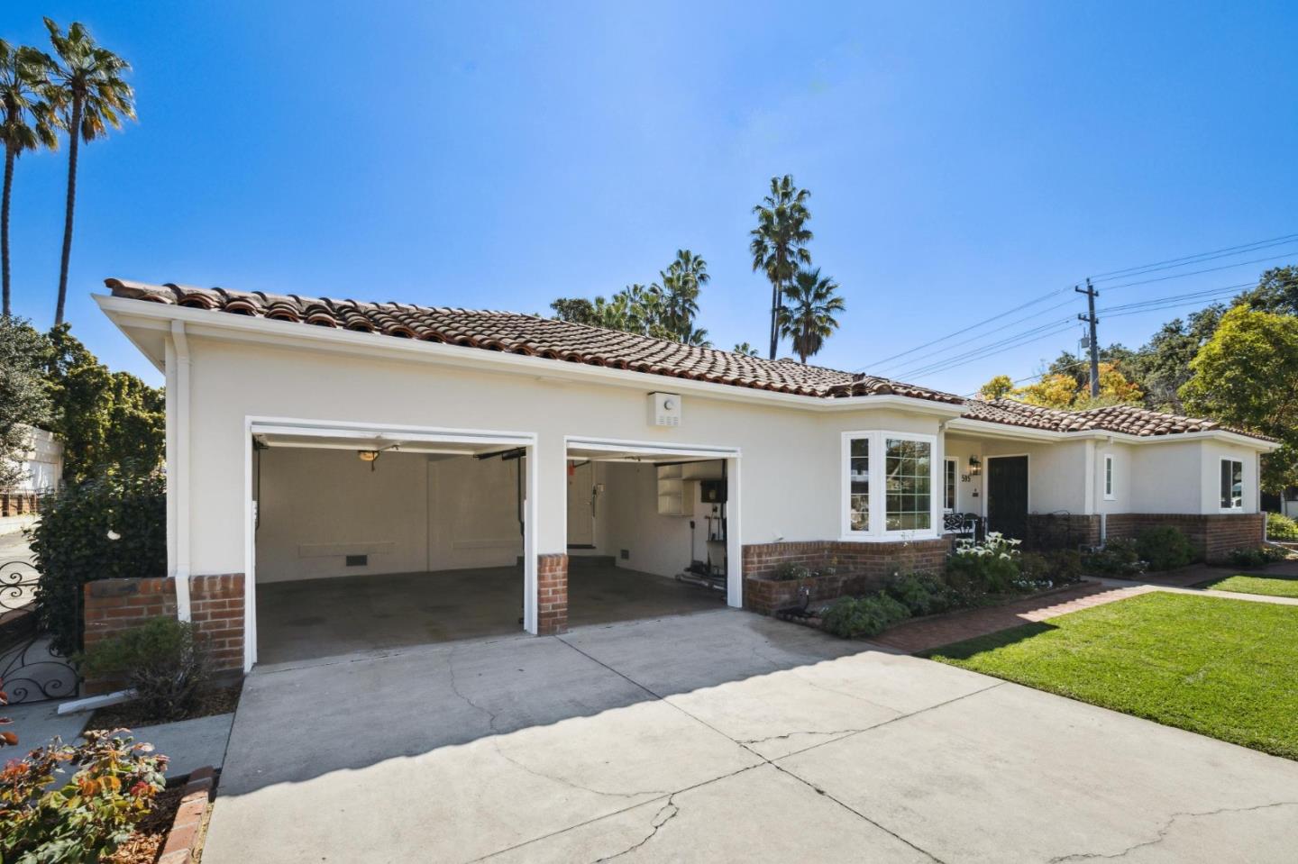 595 Anza Street Mountain View, CA 94041 - Photo 60 of 72 front view of a house with a yard