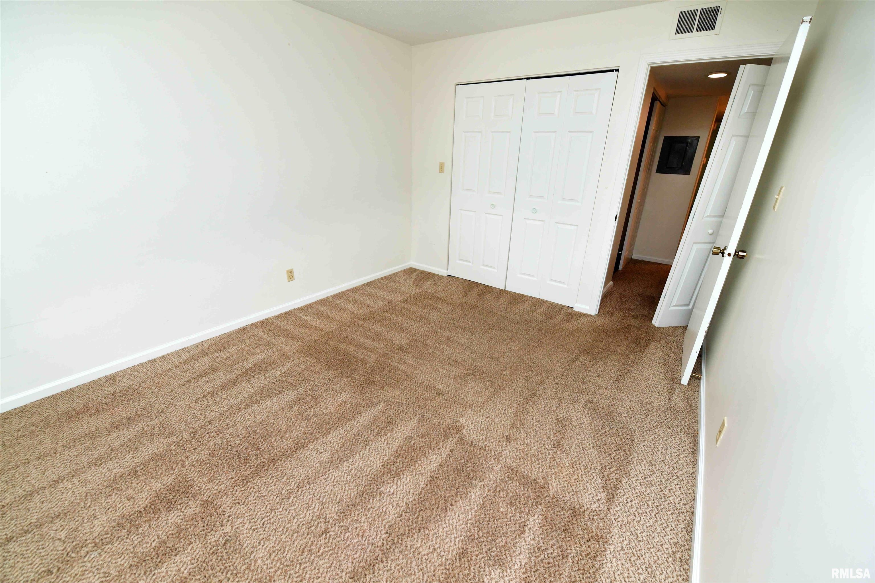 5734 Autumn Ridge Court Peoria, IL 61615 - Photo 24 of 38 Gallery Image 24