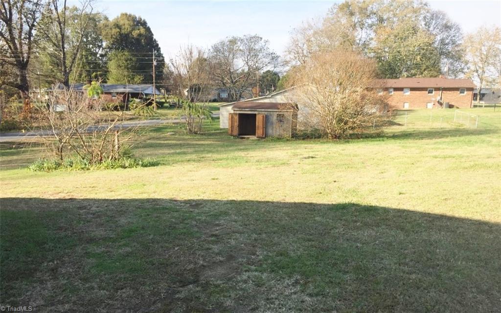5901 Gumtree Road Winston-Salem, NC 27107 - Photo 5 of 5 Gallery Image 5