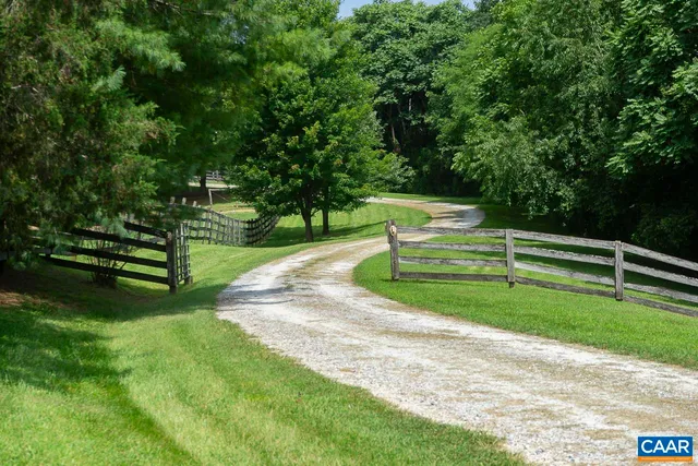 a view of a tennis court